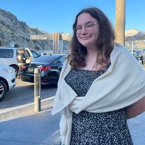 Meet your Posher, Carlee